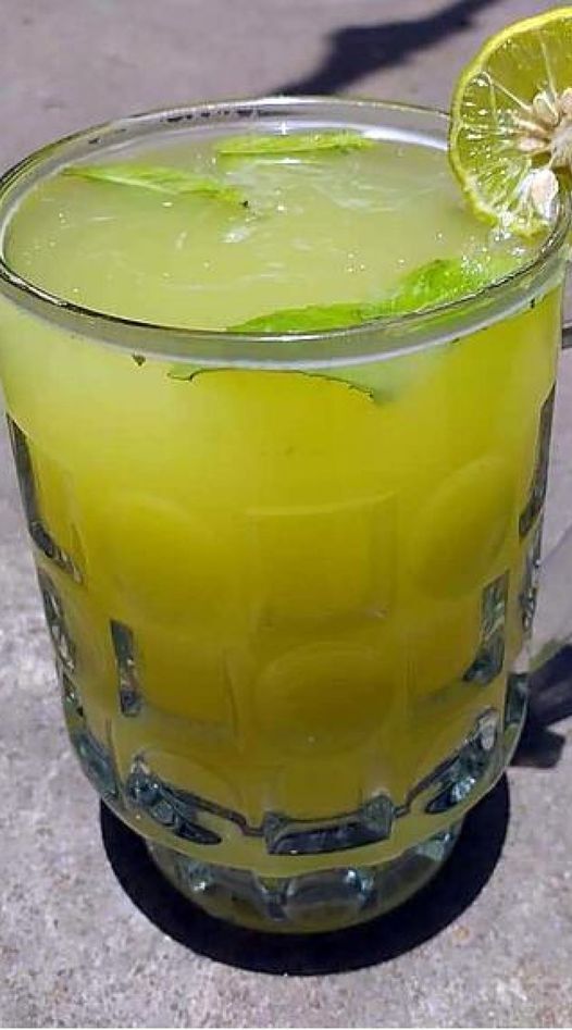 Pineapple Lemon Ginger Juice for Weight Loss and Health